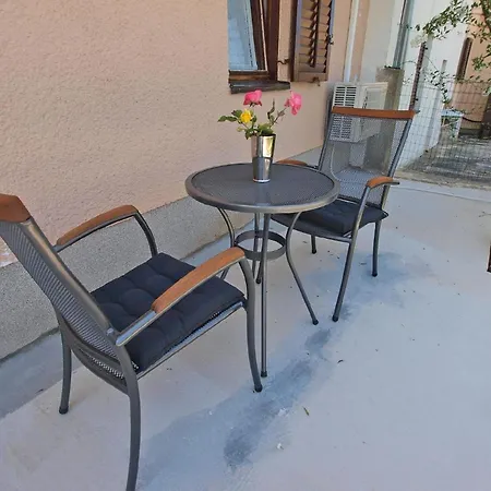 Apartment Fuer 3 Personen Ca 30 Qm In Cervar-porat, Istrien Istrische Riviera Porec