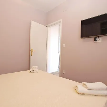 Fuer 3 Personen Ca 30 Qm In Cervar-porat, Istrien Istrische Riviera * Porec